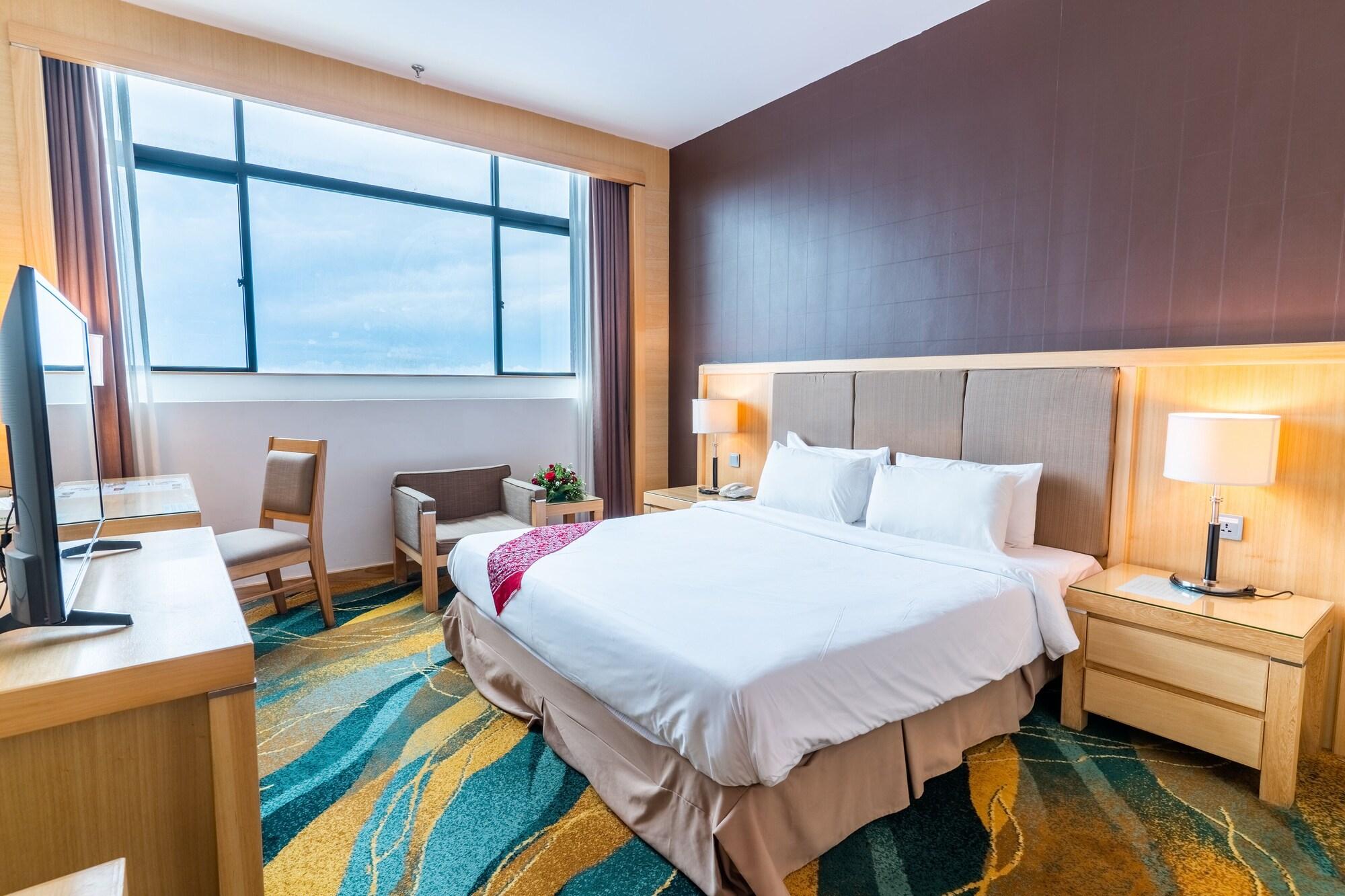Imperial Palace Hotel Мири Екстериор снимка