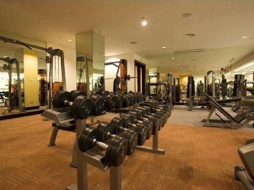 Imperial Palace Hotel Мири Екстериор снимка
