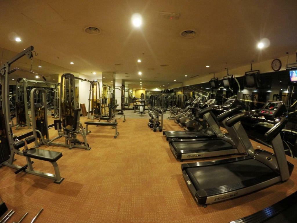 Imperial Palace Hotel Мири Екстериор снимка