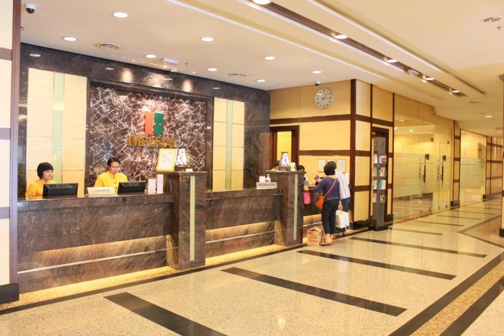 Imperial Palace Hotel Мири Екстериор снимка